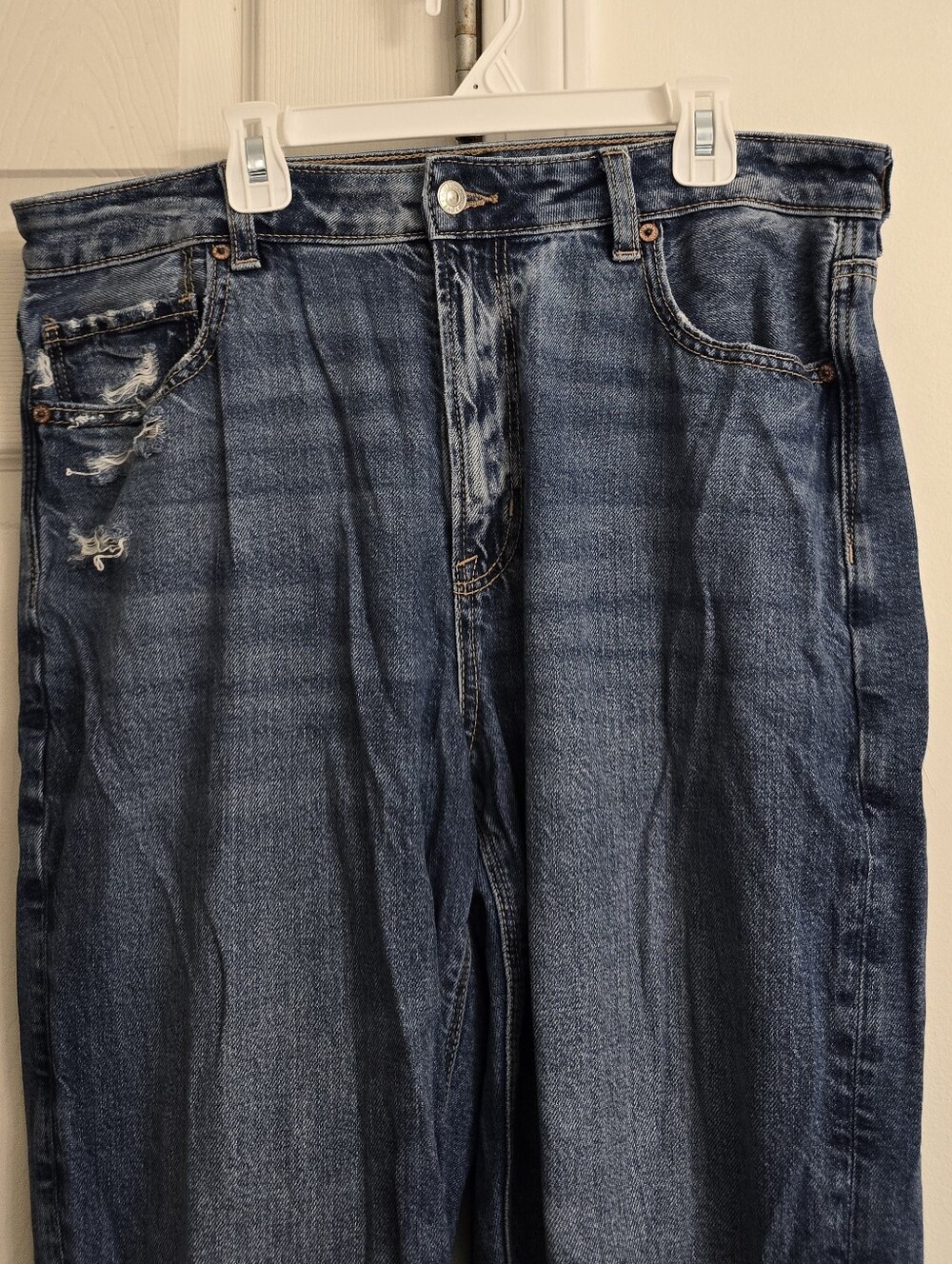 American Eagle AEO Dark Wash Distressed Hem Mom Jeans 12L - Picture 3 of 11